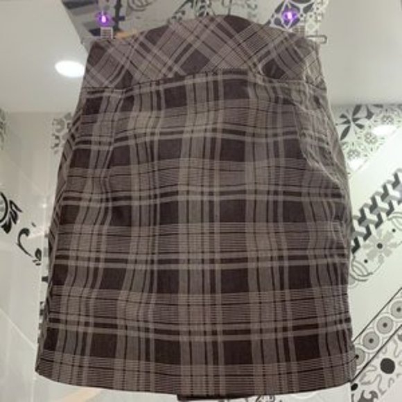 Made in 🇨🇦Gorgeous Pink Tartan Pleated Mini Skirt - Picture 5 of 17